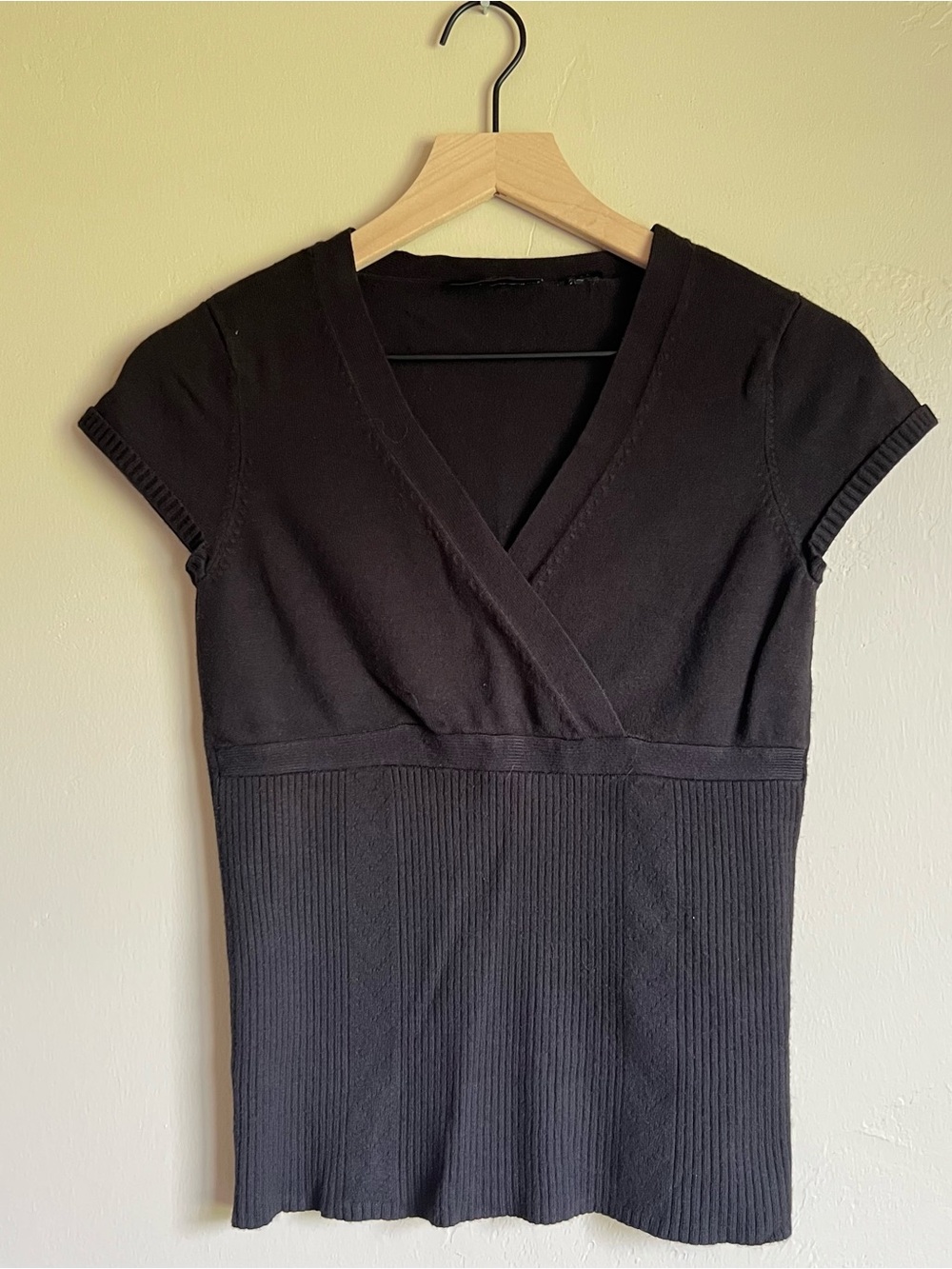 Black V-Neck Cap Sleeve Knit Dress Top